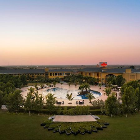 Hawthorn Suites By Wyndham Dwarka Екстер'єр фото