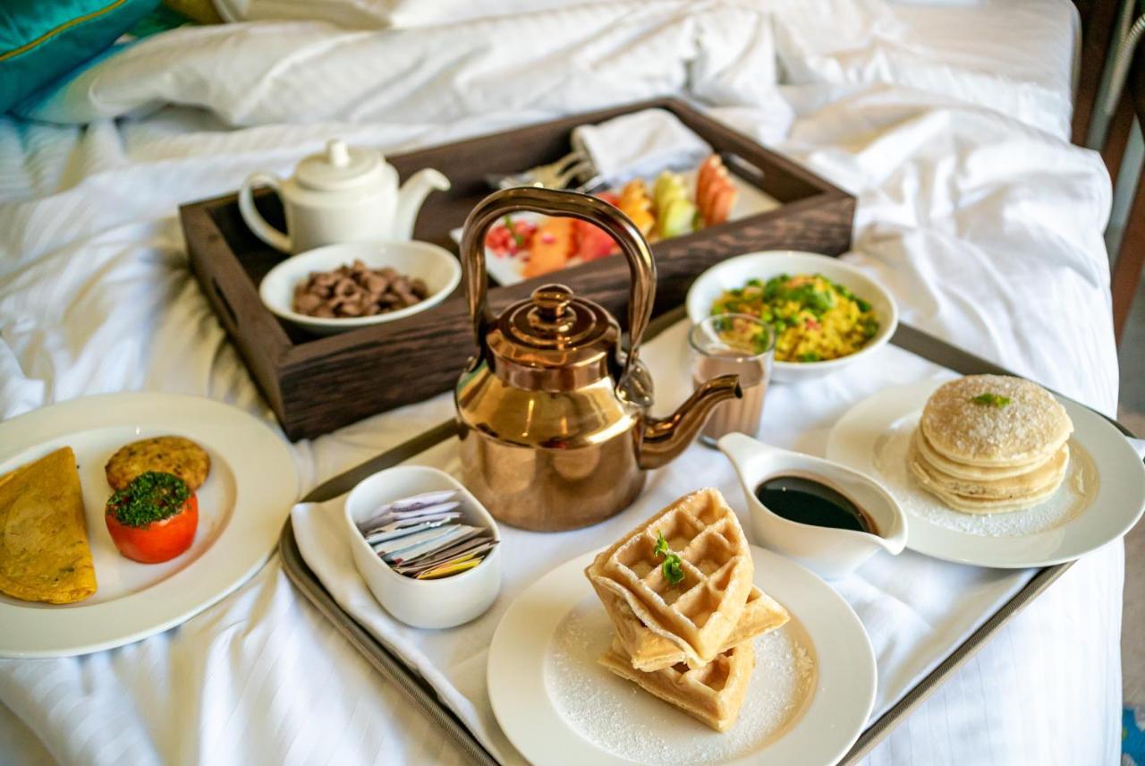 Hawthorn Suites By Wyndham Dwarka Екстер'єр фото
