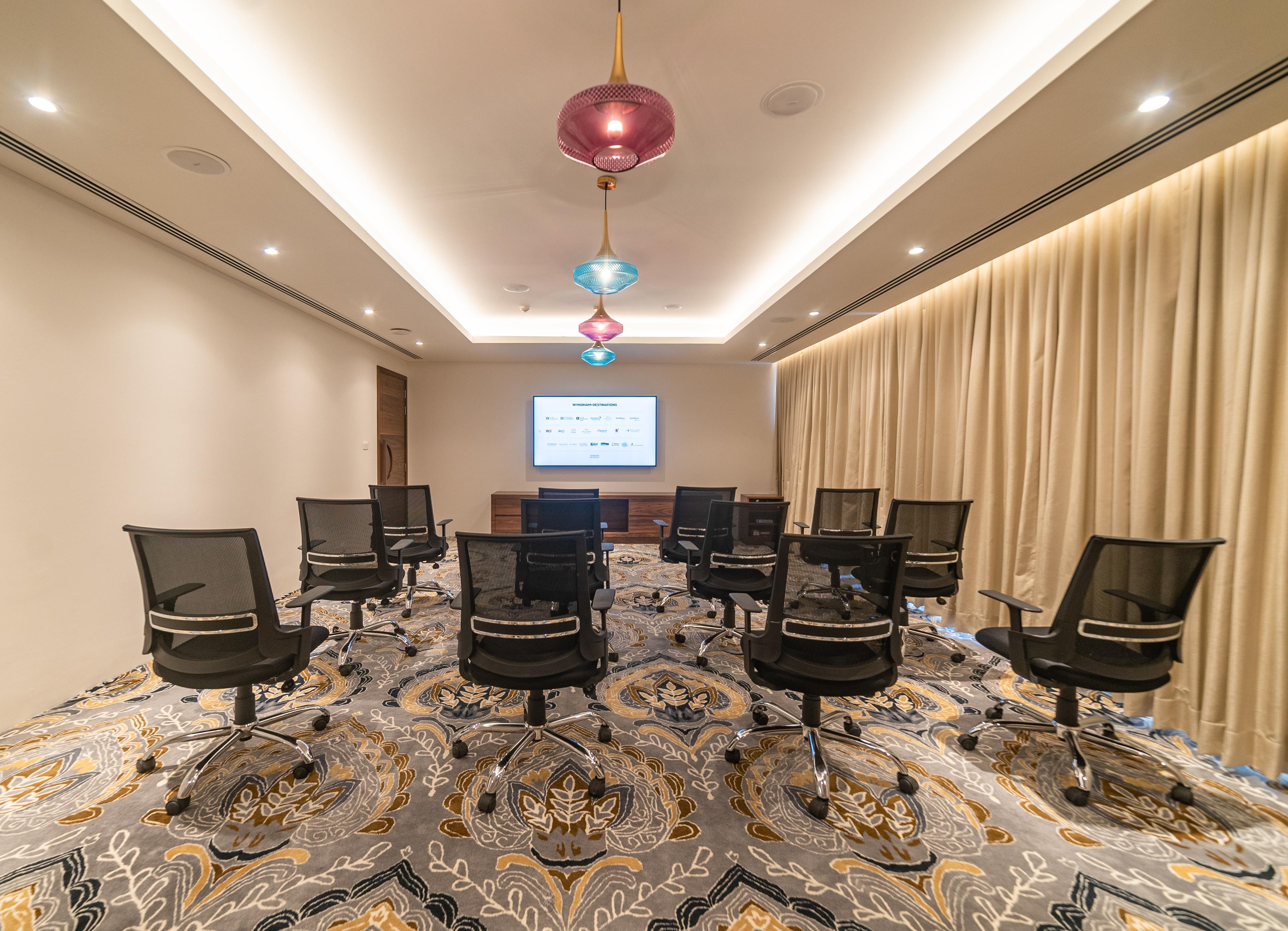 Hawthorn Suites By Wyndham Dwarka Екстер'єр фото