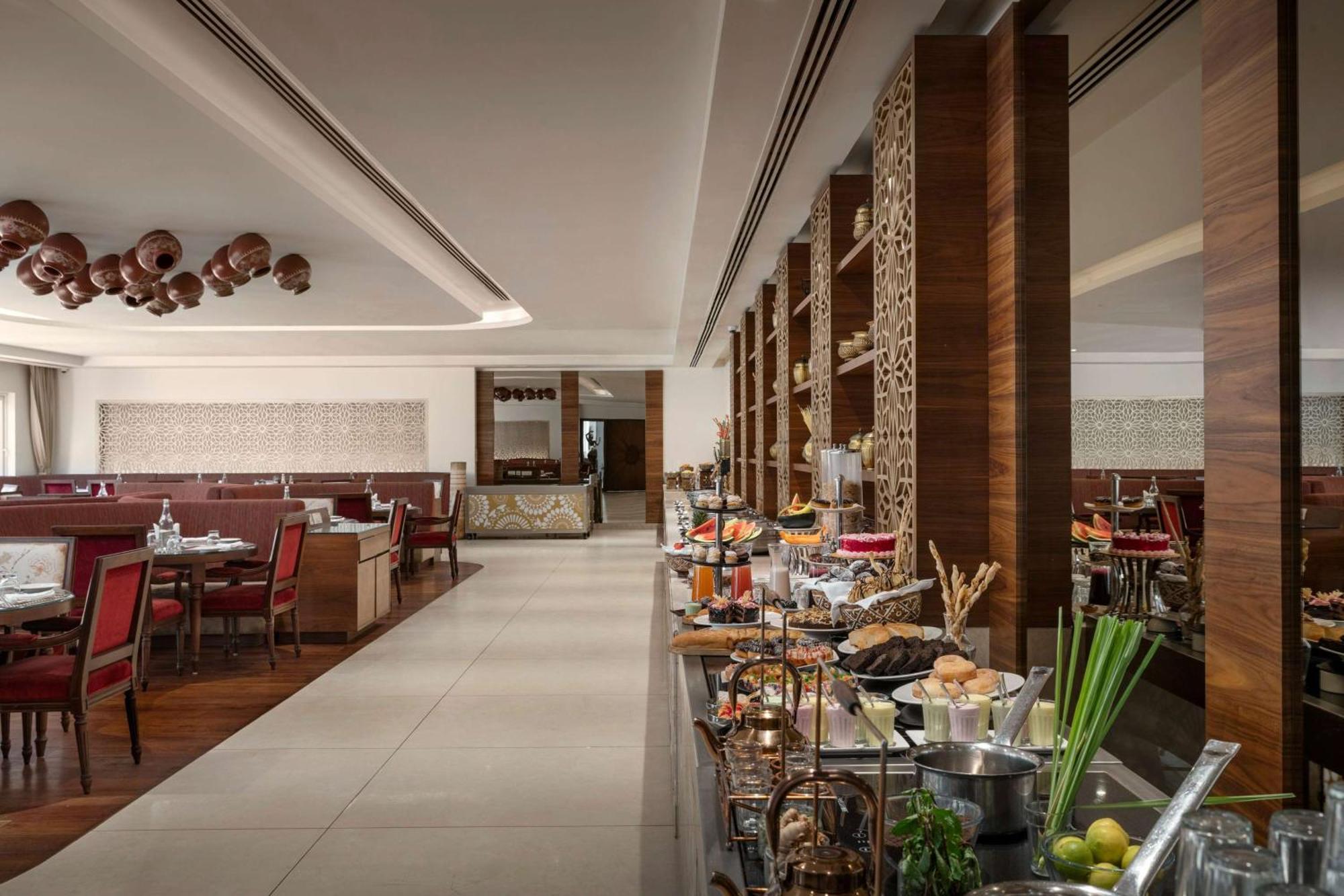 Hawthorn Suites By Wyndham Dwarka Екстер'єр фото